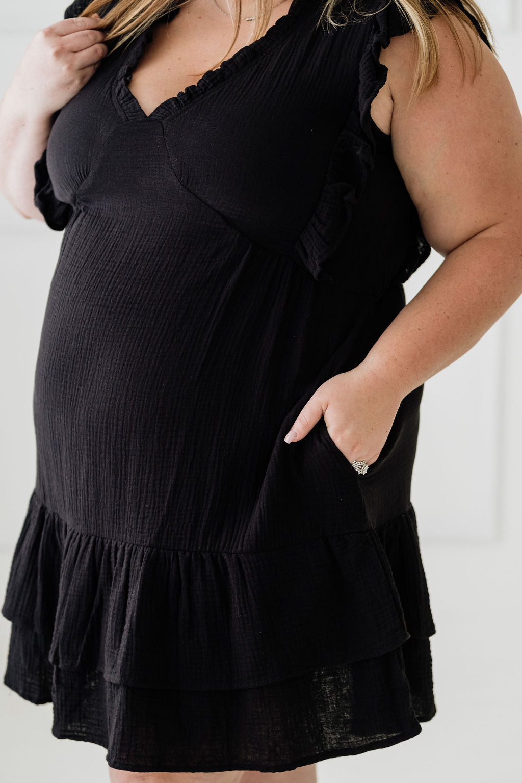 Giada Plus Sleevless Ruffle Dress