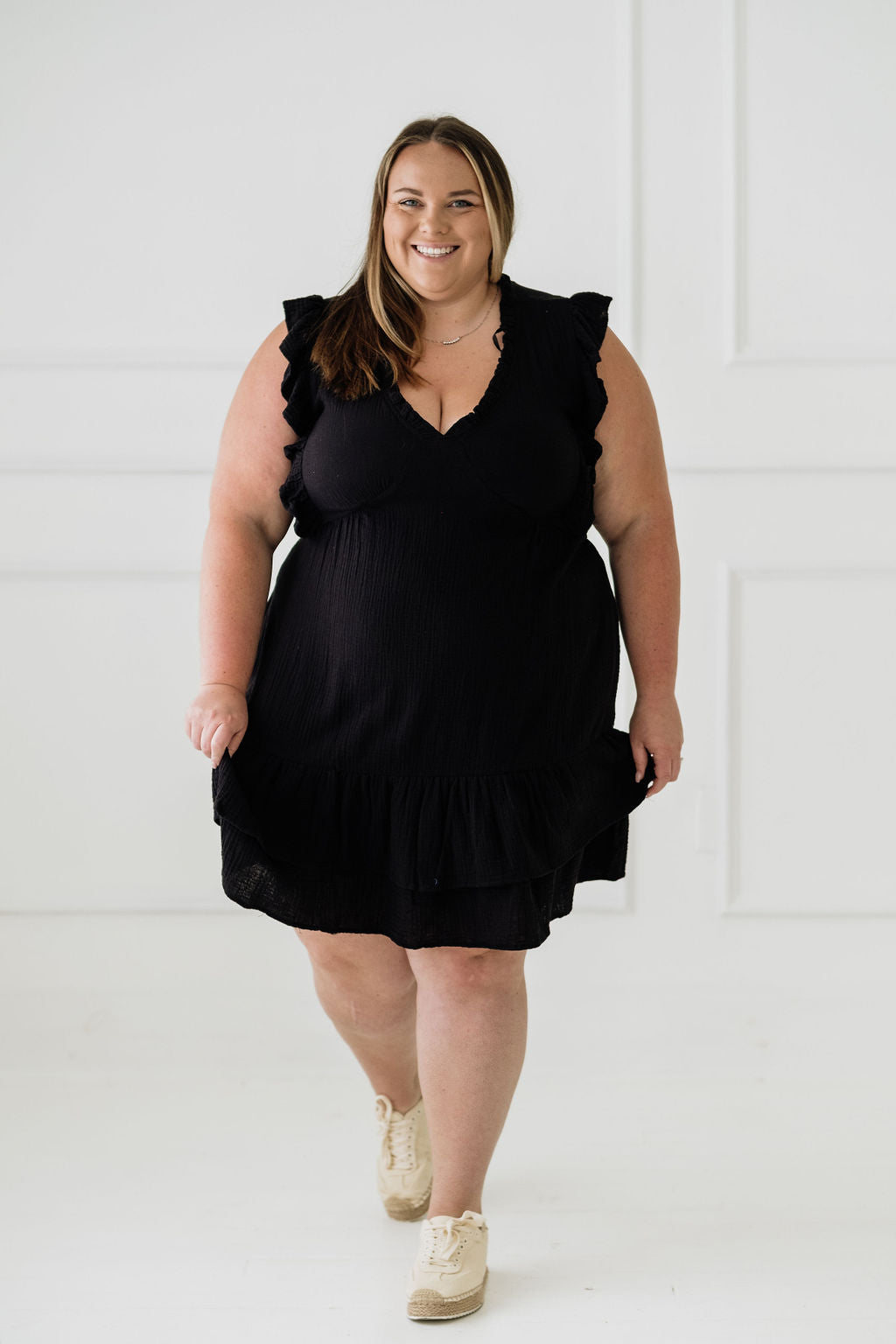 Giada Plus Sleevless Ruffle Dress