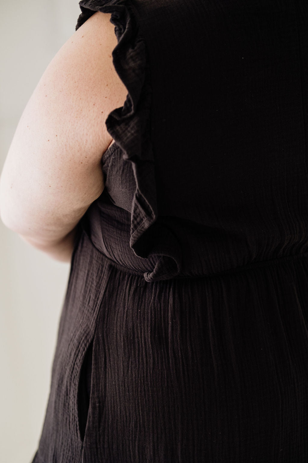 Giada Plus Sleevless Ruffle Dress