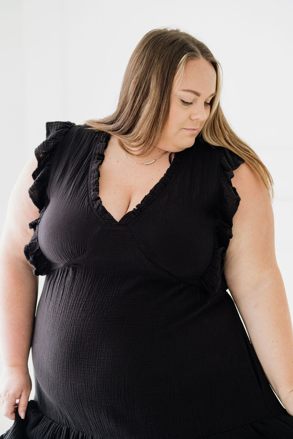 Giada Plus Sleevless Ruffle Dress